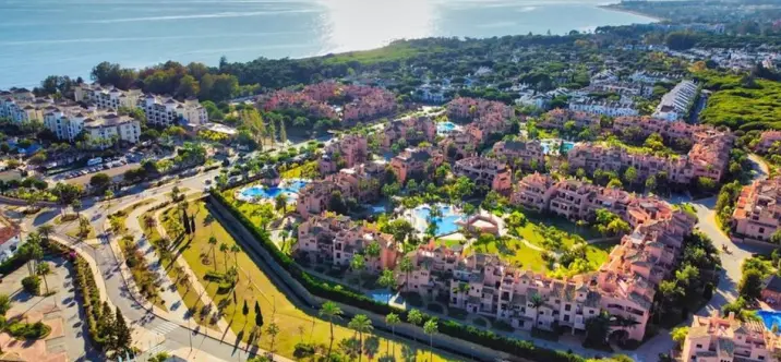 Short-term rent of middle floor apartment in Hacienda del Sol 1