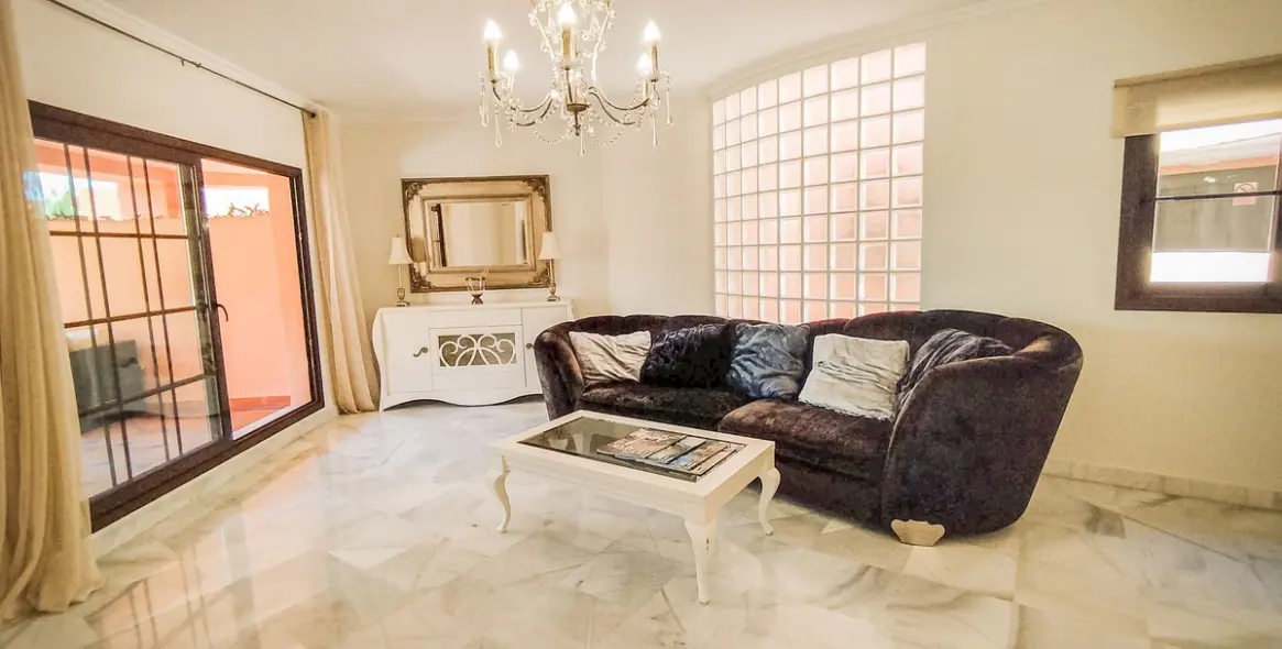 Short-term rent of middle floor apartment in Hacienda del Sol 4