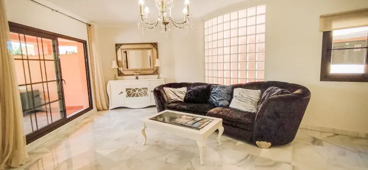 Short-term rent of middle floor apartment in Hacienda del Sol 3