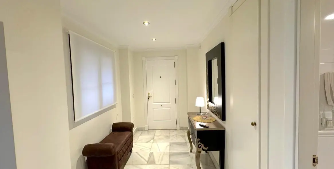Short-term rent of middle floor apartment in Hacienda del Sol 5