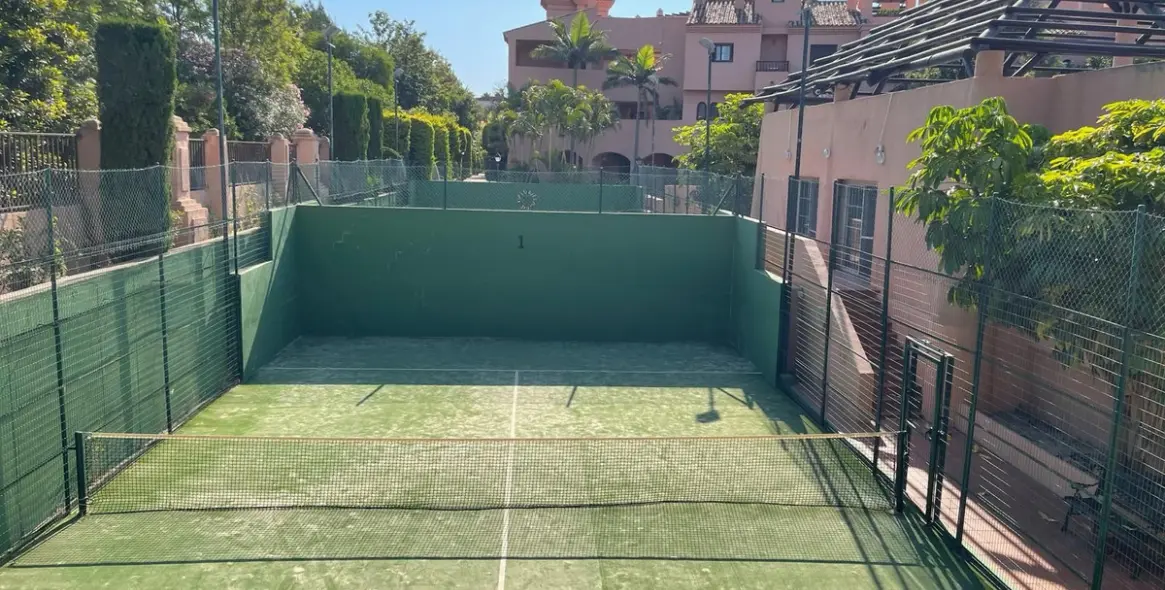Short-term rent of middle floor apartment in Hacienda del Sol 22