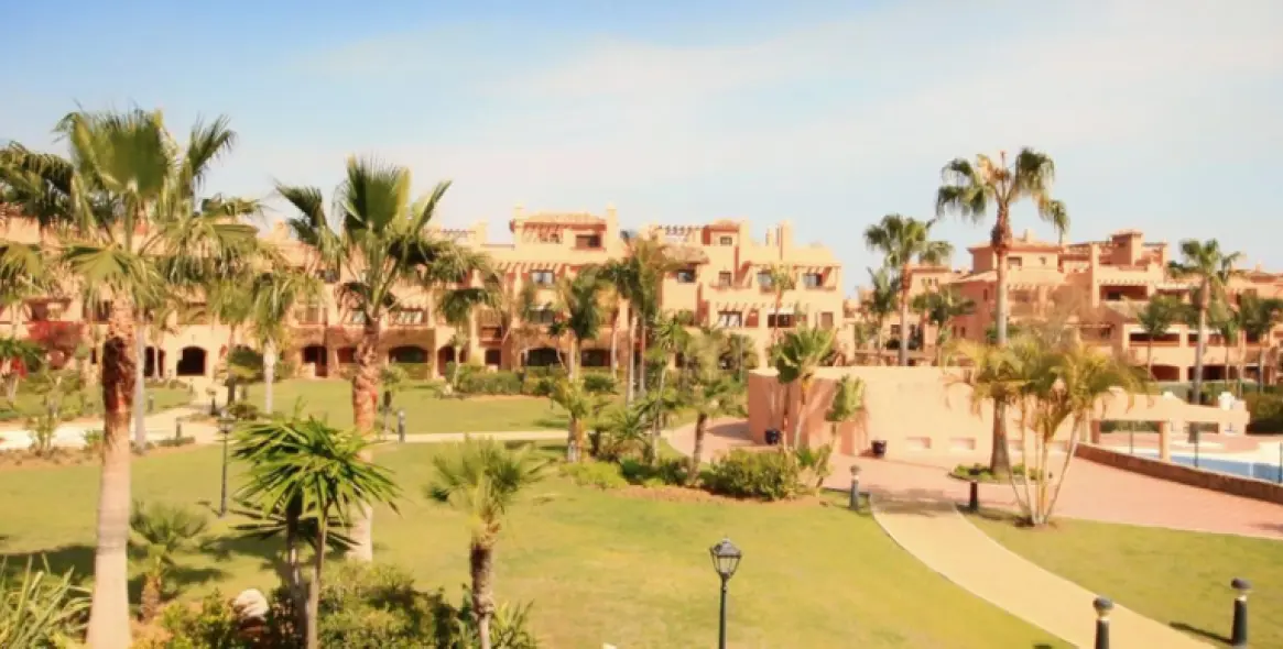 Short-term rent of middle floor apartment in Hacienda del Sol 26