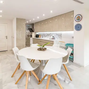 Alquiler a largo plazo de apartamento en planta baja en Puerto Banús