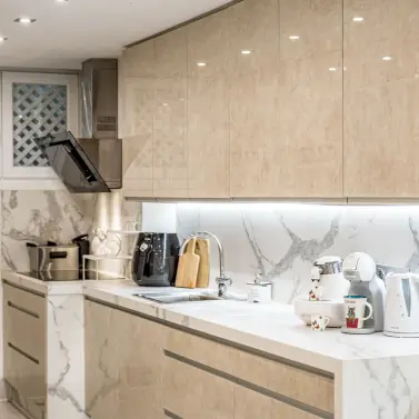 Alquiler a largo plazo de apartamento en planta baja en Puerto Banús