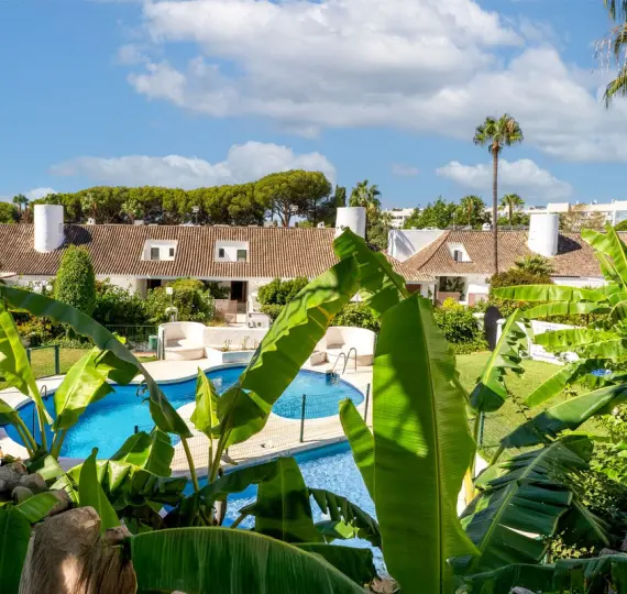 Middle floor apartment R5131912