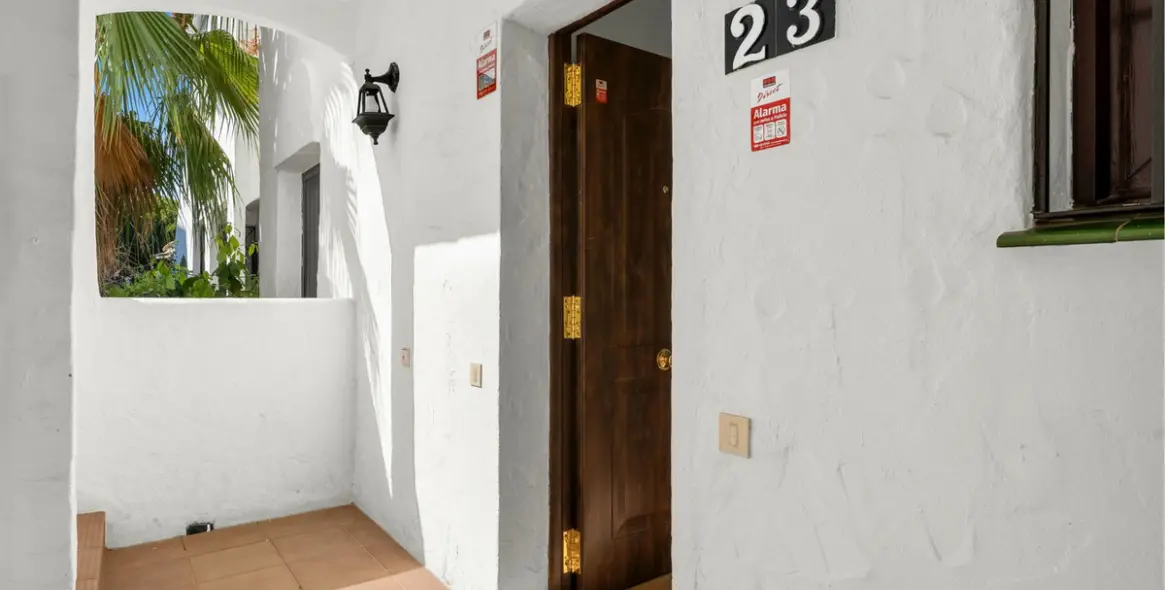 Short-term rent of middle floor apartment in Puerto Banús 20