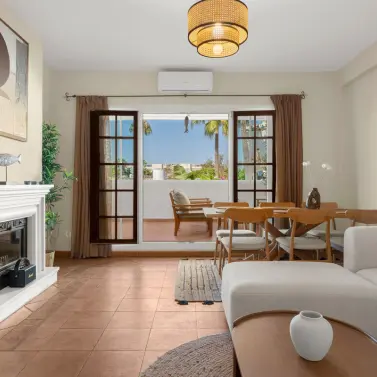 Long-term rent of middle floor apartment in Puerto Banús