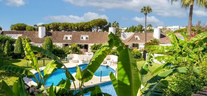 Long-term rent of middle floor apartment in Puerto Banús 3