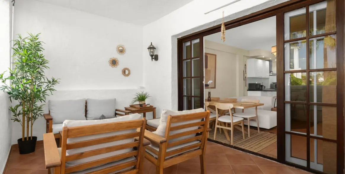 Short-term rent of middle floor apartment in Puerto Banús 15