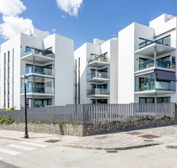 Short-term rent of middle floor apartment in Fuengirola