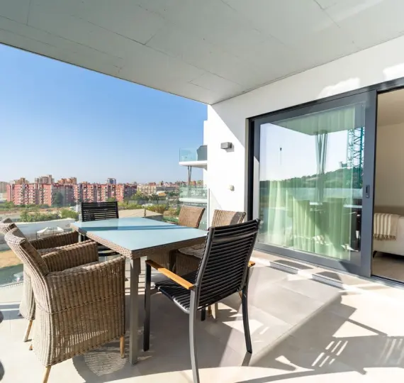 Short-term rent of middle floor apartment in Fuengirola