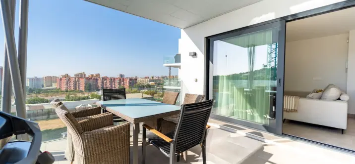 Short-term rent of middle floor apartment in Fuengirola 2