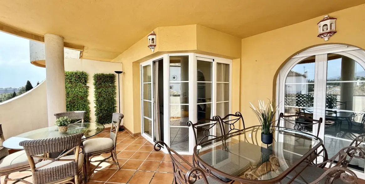 Short-term rent of middle floor apartment in Nueva Andalucía 4