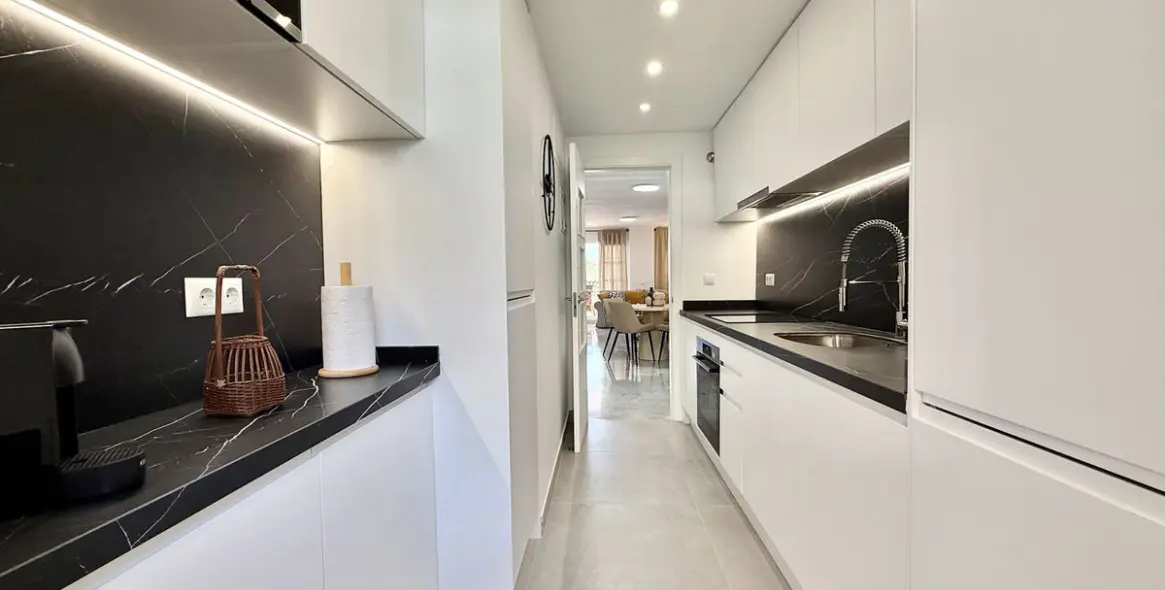 Short-term rent of middle floor apartment in Nueva Andalucía 10