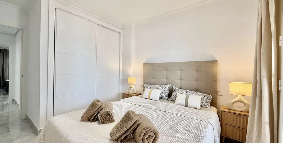 Short-term rent of middle floor apartment in Nueva Andalucía 12