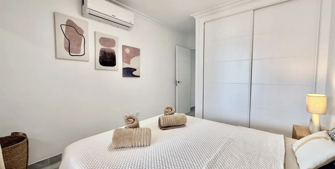 Short-term rent of middle floor apartment in Nueva Andalucía 13