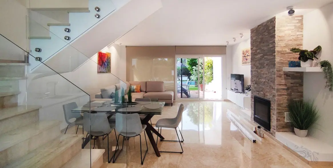 Short-term rent of semi-detached house in Costabella 15