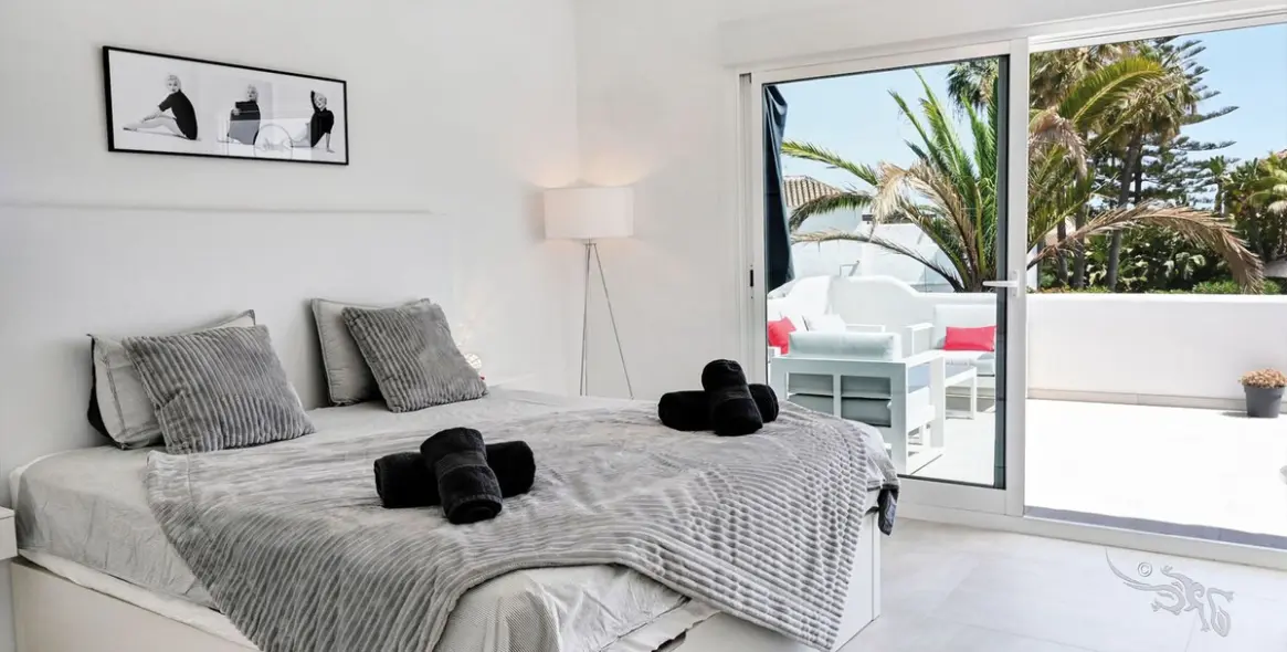 Short-term rent of semi-detached house in Costabella 21