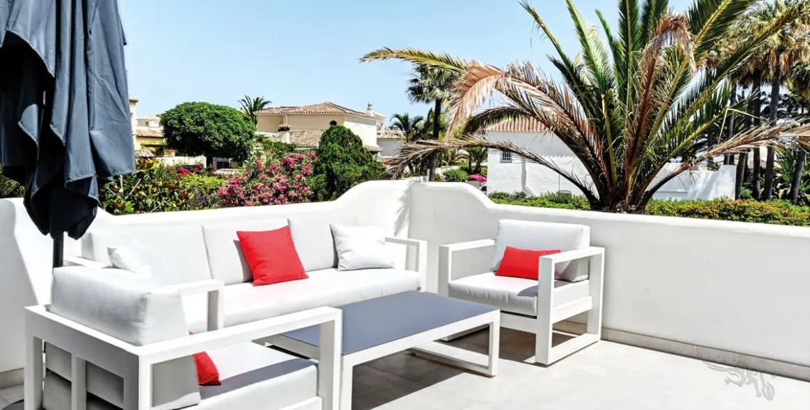 Short-term rent of semi-detached house in Costabella 22