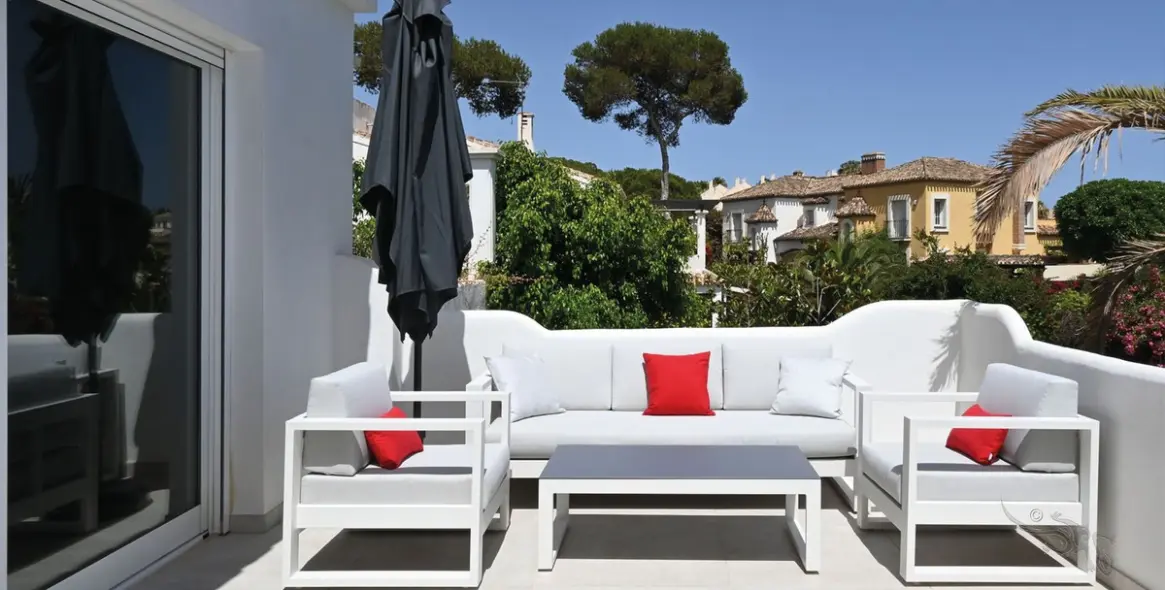 Short-term rent of semi-detached house in Costabella 23