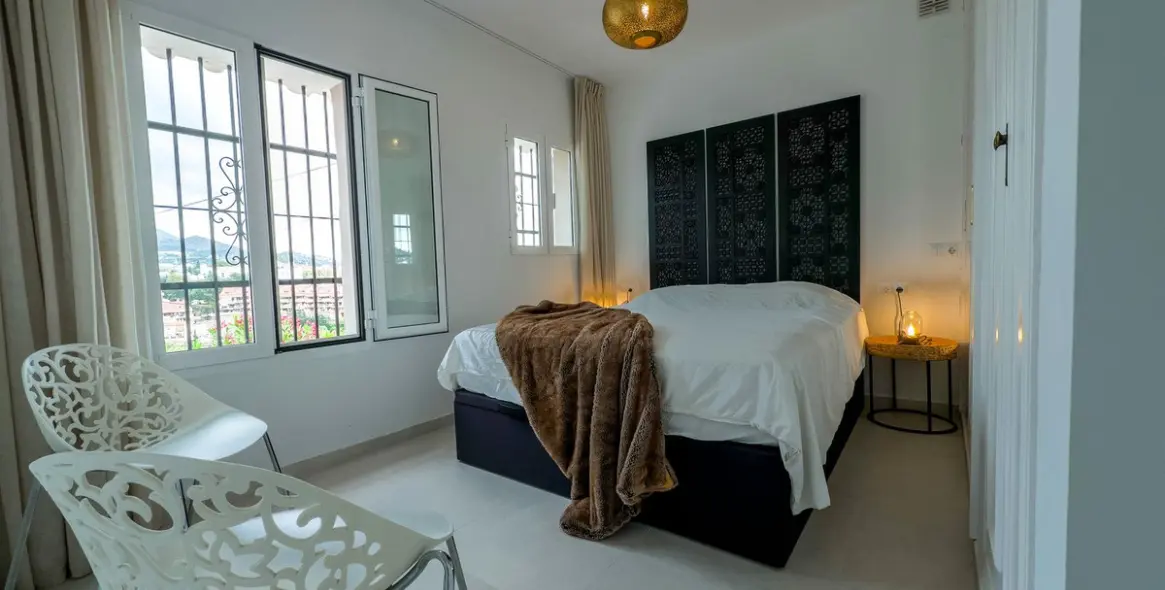 Short-term rent of detached villa in Torreblanca 11