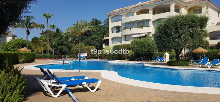 Short-term rent of middle floor apartment in Bahía de Marbella 1