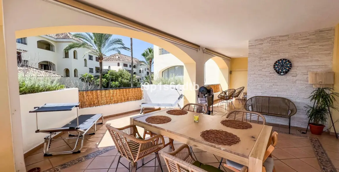 Short-term rent of middle floor apartment in Bahía de Marbella 17