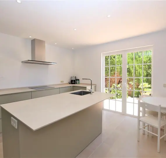 Краткосрочная аренда  отдельно стоящей виллы в Marbella