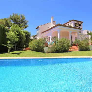 Short-term rent of detached villa in Marbella
