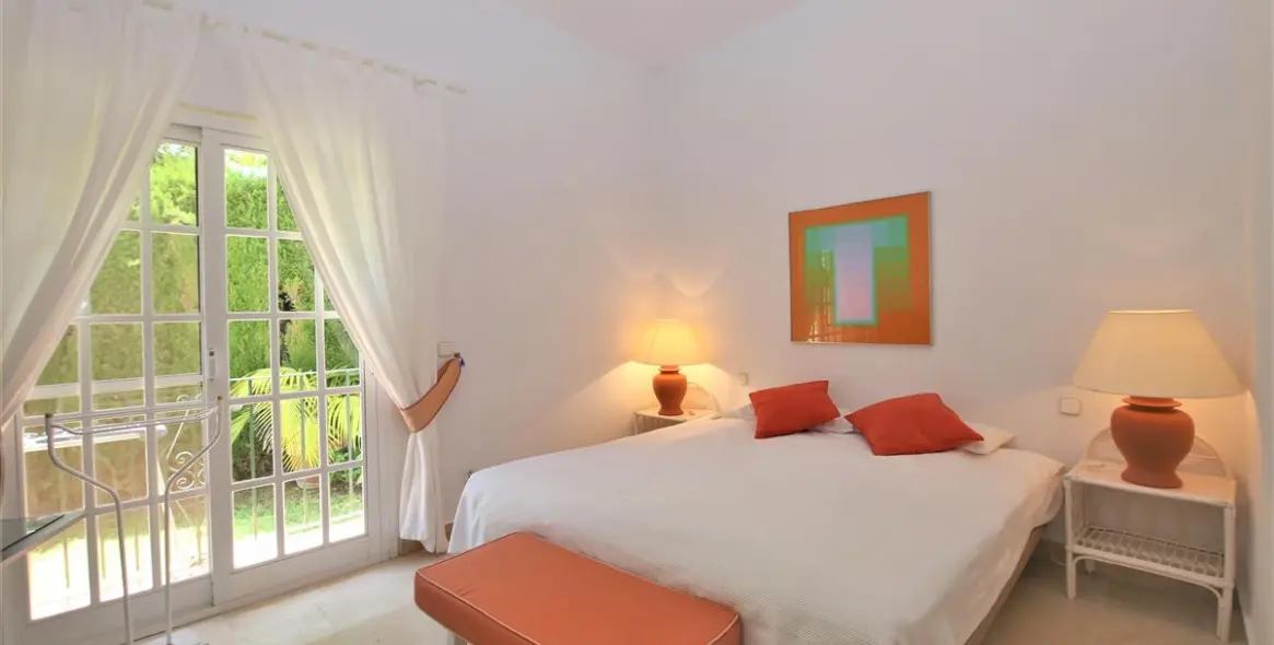 Alquiler a corto plazo de villa independiente en Marbella 10