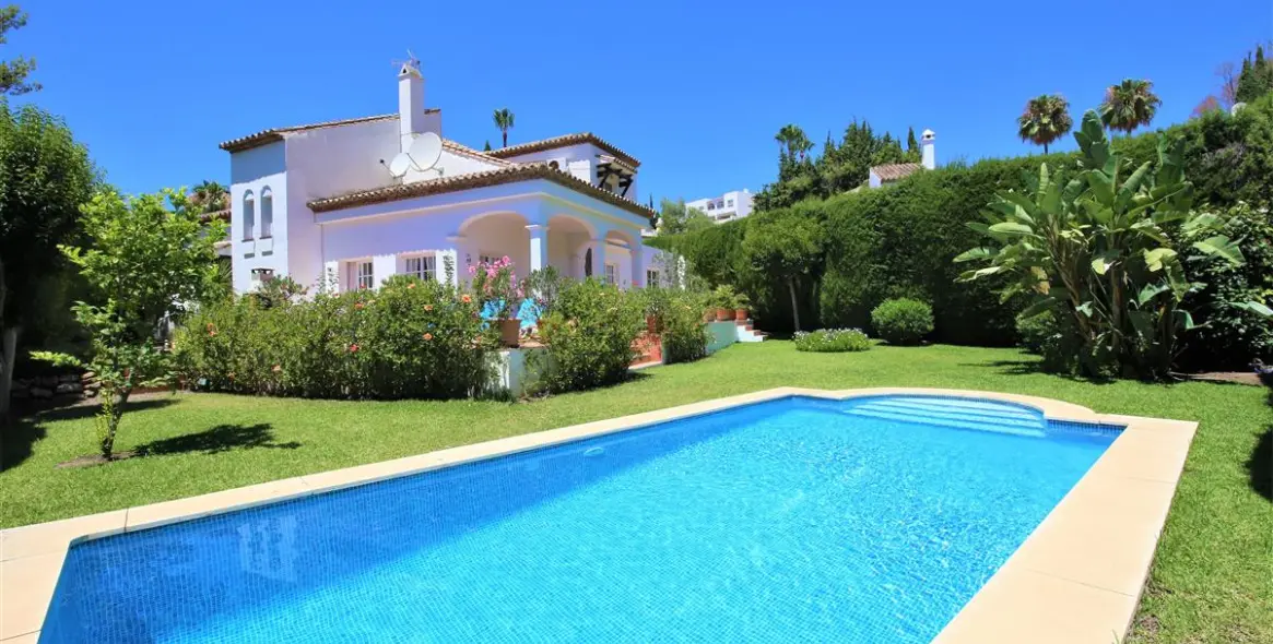 Alquiler a corto plazo de villa independiente en Marbella 22