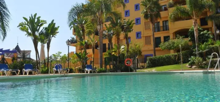 Alquiler a corto plazo de apartamento en planta media en San Pedro de Alcántara 0