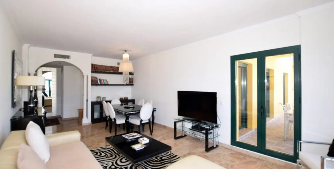 Short-term rent of middle floor apartment in San Pedro de Alcántara 3