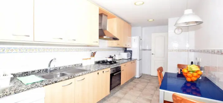 Alquiler a corto plazo de apartamento en planta media en San Pedro de Alcántara 4