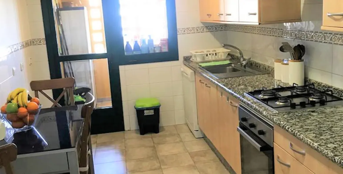Short-term rent of middle floor apartment in San Pedro de Alcántara 12