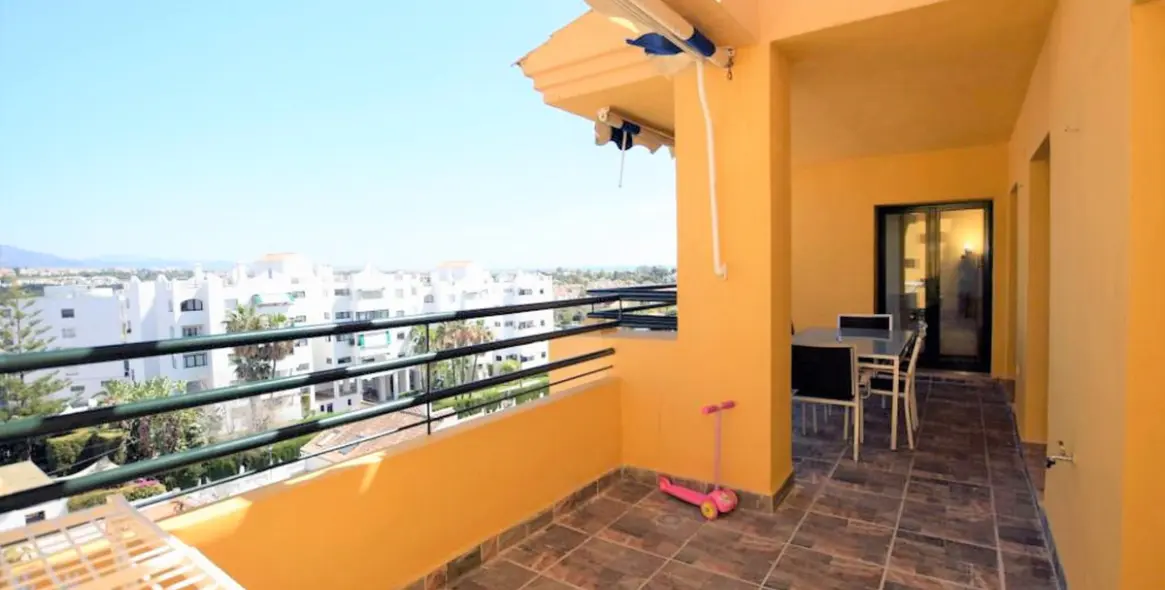 Short-term rent of middle floor apartment in San Pedro de Alcántara 14
