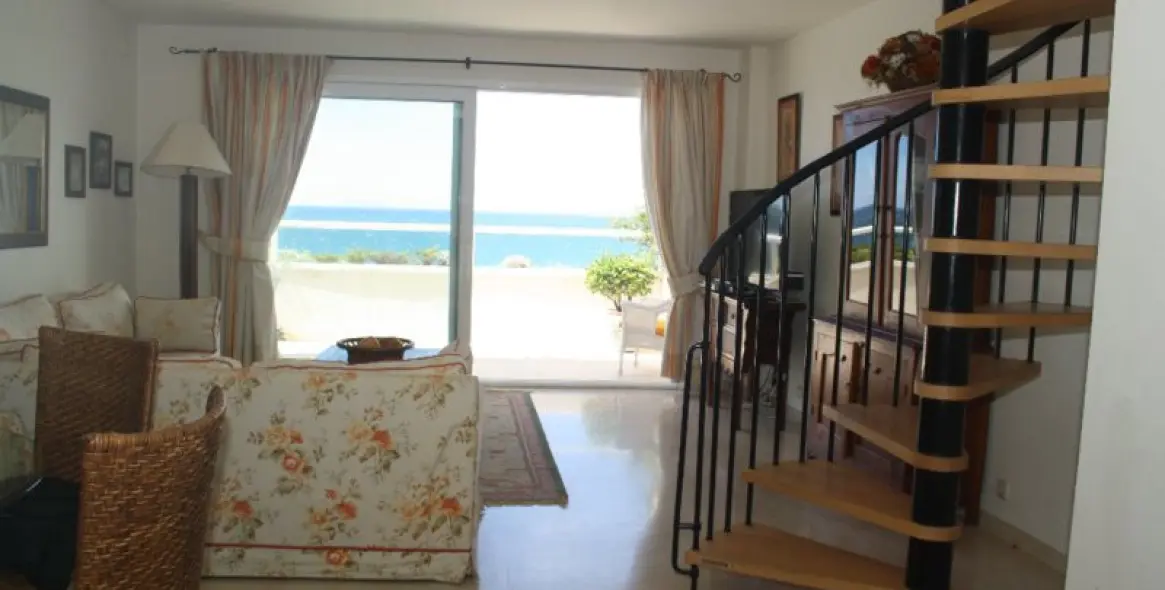 Short-term rent of penthouse in Selwo 6