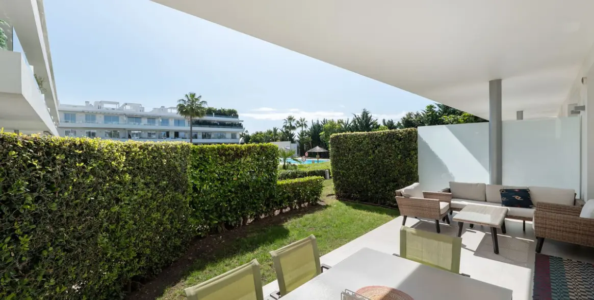 Short-term rent of ground floor apartment in Cancelada 2