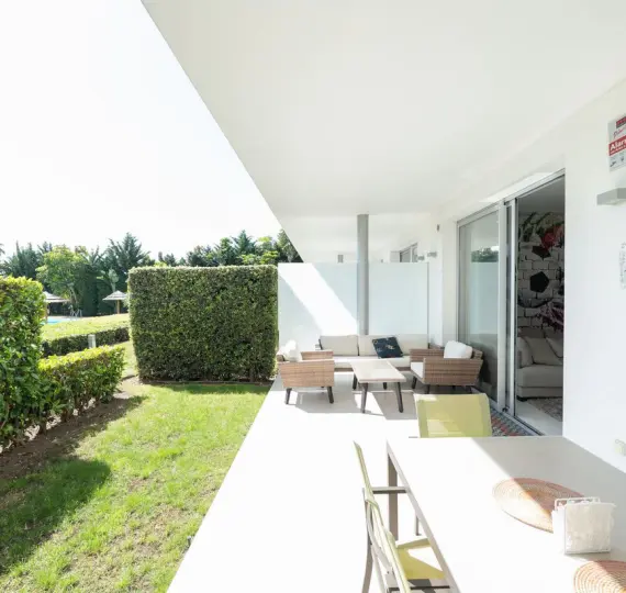 Short-term rent of ground floor apartment in Cancelada