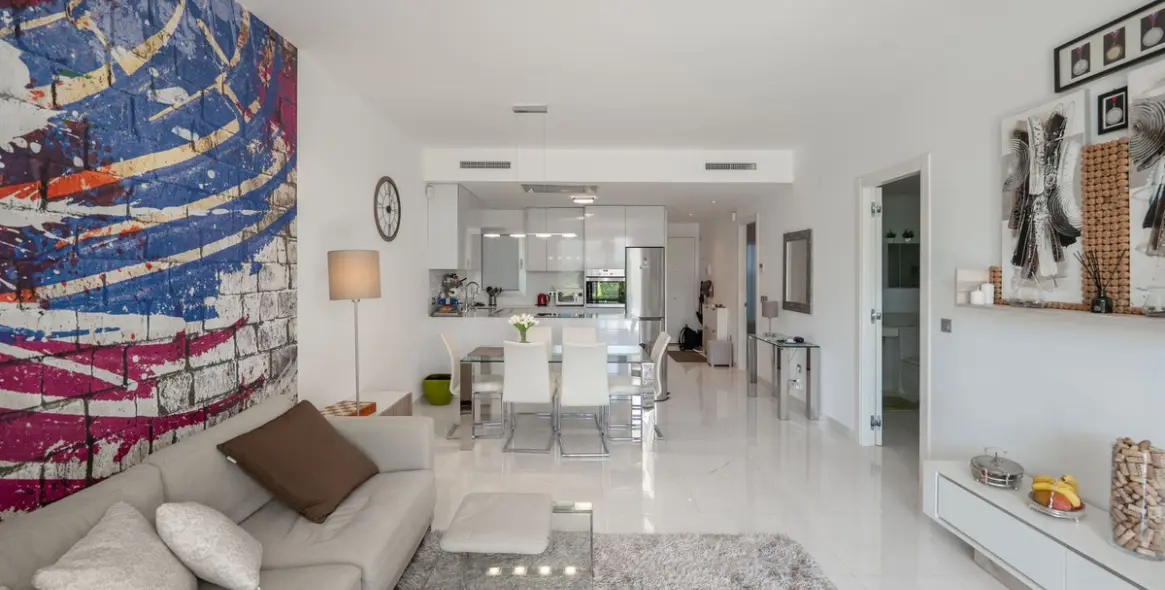 Short-term rent of ground floor apartment in Cancelada 5