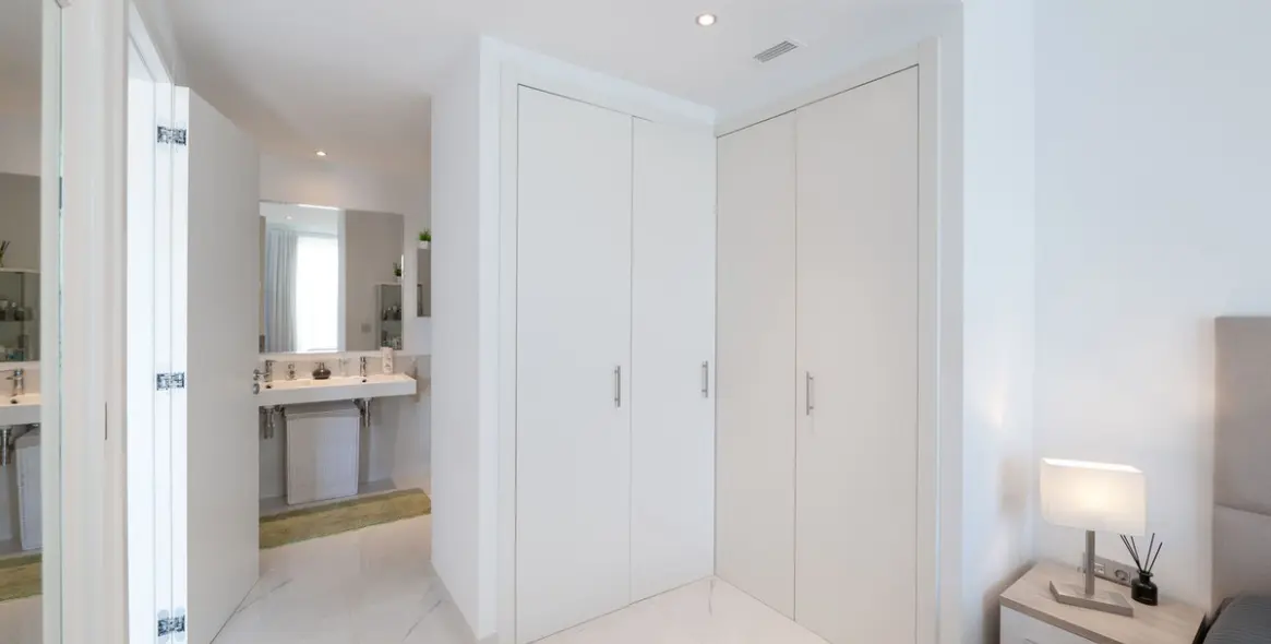 Short-term rent of ground floor apartment in Cancelada 12