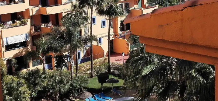 Alquiler a corto plazo de apartamento en planta media en San Pedro de Alcántara 0