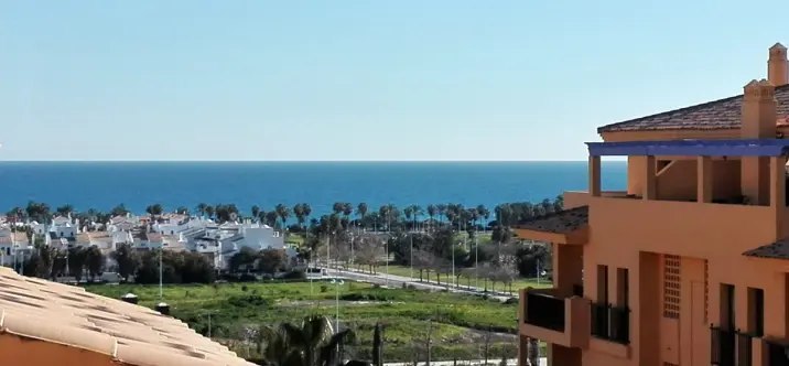 Alquiler a corto plazo de apartamento en planta media en San Pedro de Alcántara 2