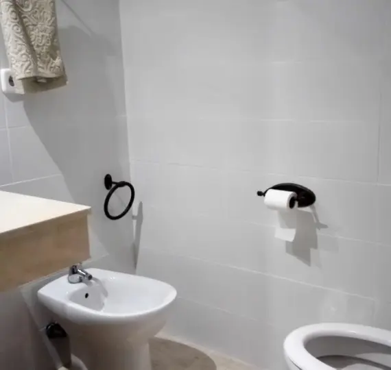 Alquiler a corto plazo de apartamento en planta media en San Pedro de Alcántara