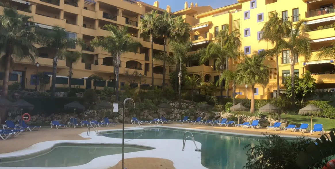 Short-term rent of middle floor apartment in San Pedro de Alcántara 10