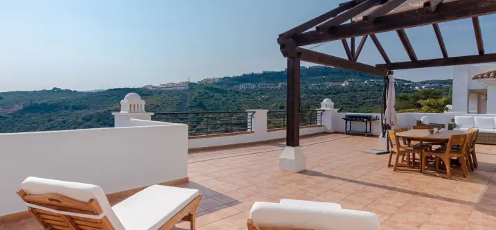 Short-term rent of penthouse in Casares Playa 0