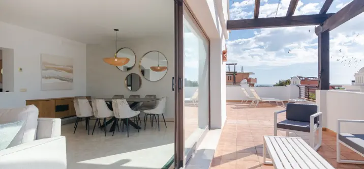 Short-term rent of penthouse in Casares Playa 0