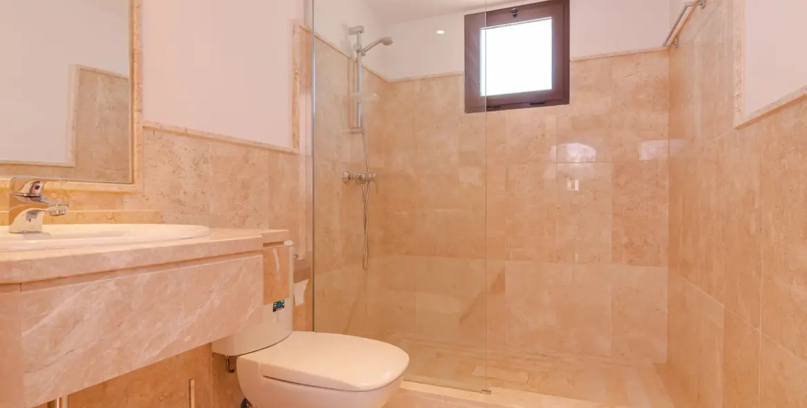 Short-term rent of penthouse in Casares Playa 19