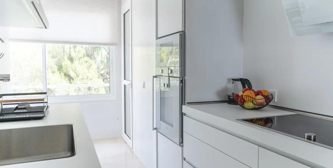 Alquiler a corto plazo de apartamento en planta media en New Golden Mile 10