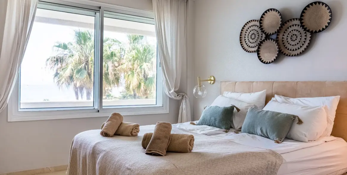 Alquiler a corto plazo de apartamento en planta media en New Golden Mile 16